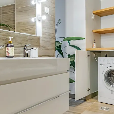 Apartment Iconic Luxury Penthouse In Heart Of