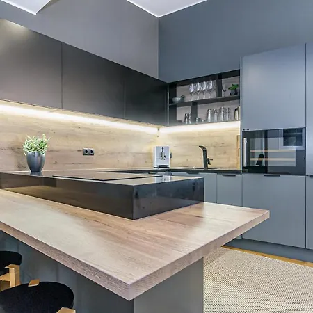Apartment Iconic Luxury Penthouse In Heart Of