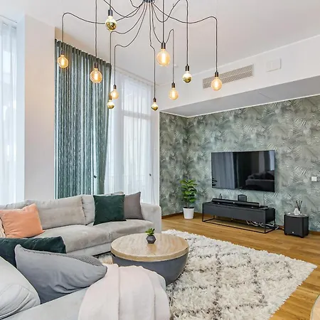 Iconic Luxury Penthouse In Heart Of Appartement