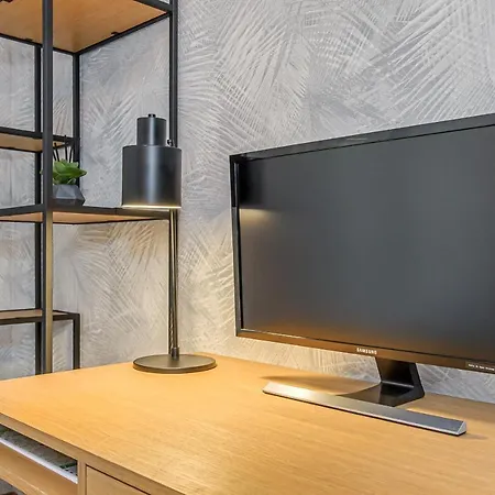 Iconic Luxury Penthouse In Heart Of *